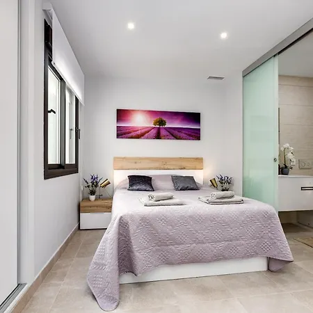 Moderno Scandic, Playa Del Cura
